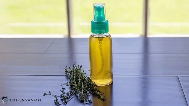 Homemade thyme mouthwash for toothache treatment