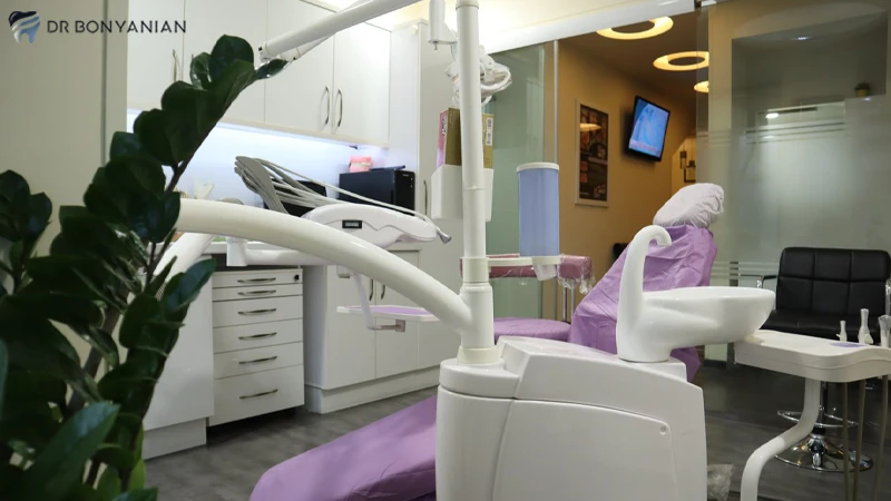 عصب کشی دندان کودکان در کلینیک دندانپزشکی دکتر بنیانیان