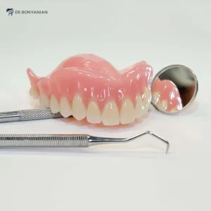 دندان مصنوعی ژله ای بهتر است یا معمولی؟