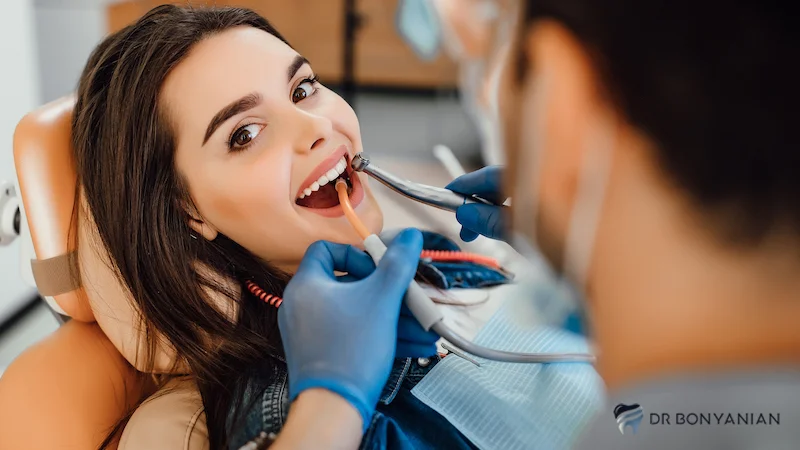 مراجعه منظم به دندانپزشک برای چکاپ دوره‌ای